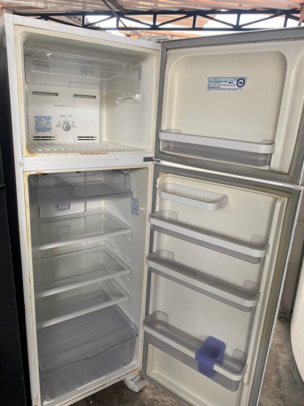 Geladeira Electrolux - Frost Free - Image 2