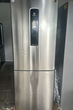 Geladeira Electrolux Inverse - 490L - 127Vts - Semi nova