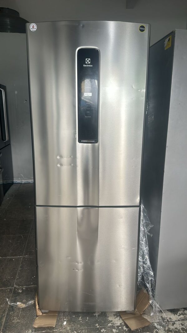 Geladeira Electrolux Inverse - 490L - 127Vts - Semi nova