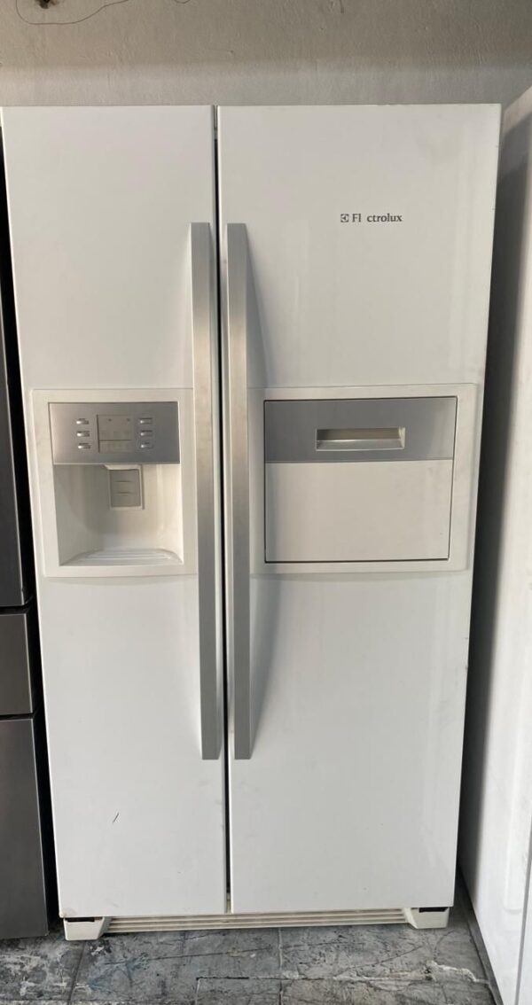 Geladeira Electrolux Side