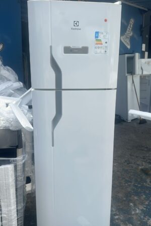 Geladeira Electrolux - 310L - 220Vts - Semi nova