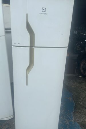 Geladeira Electrolux - 260L - 110Vts - Usada