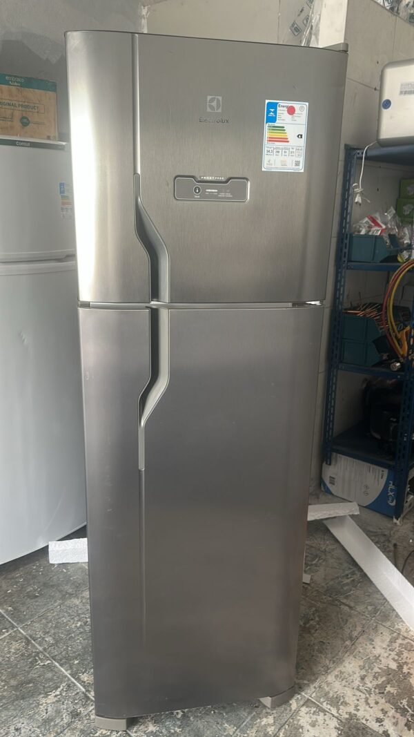 Geladeira Electrolux - 371L - 220Vts - Semi nova